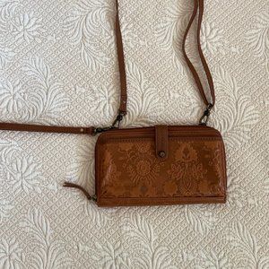The Sak Iris Smartphone Crossbody